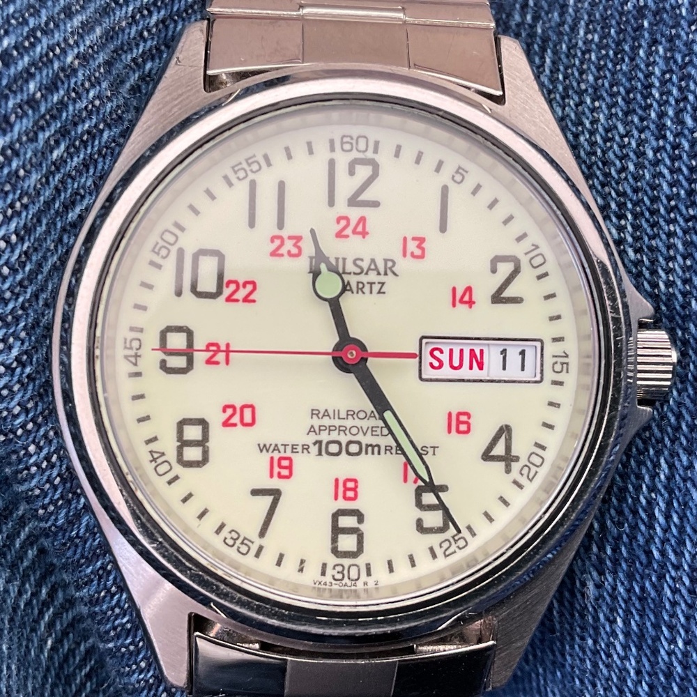 Pulsar Railroad Approved Cream Quartz Watch